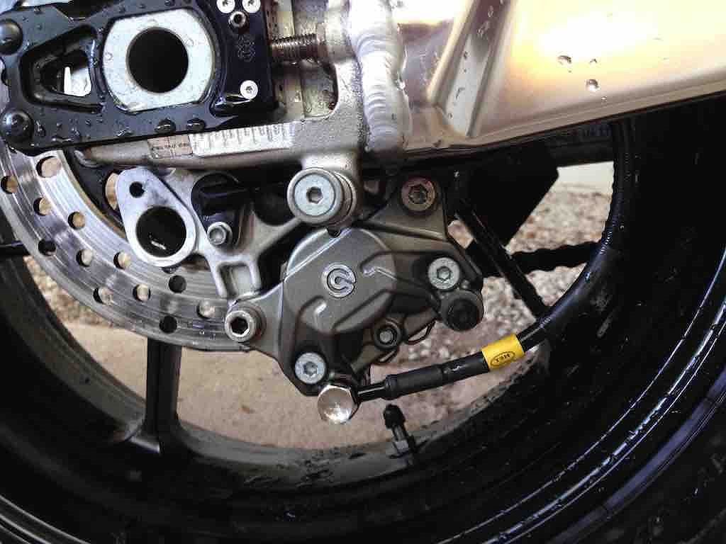 Lỗi phanh Brembo khiến Ducati Panigale và Hypermotard 2018 phải thu hồi 149