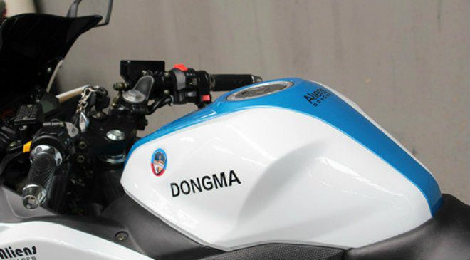Dongma Aliens 300 - Bản sao Yamaha YZF-R3 chạy điện giá 28 triệu đồng 177