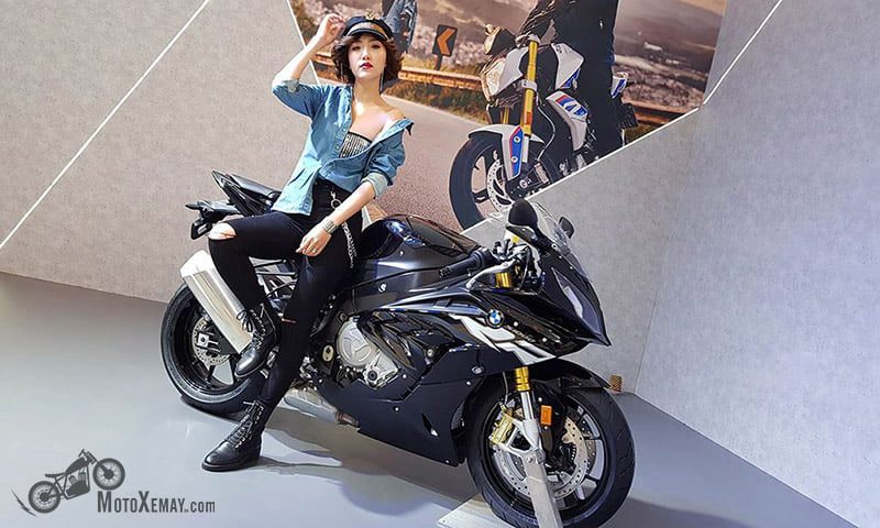người đẹp bên moto BMW tại Joyfest Vietnam 2018 hình 1
