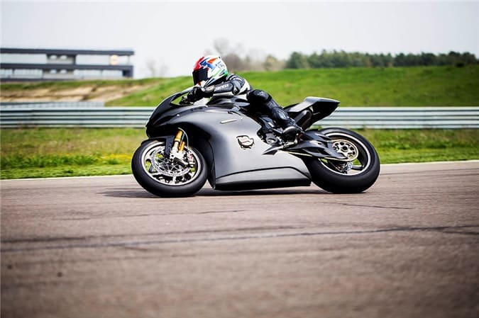 T12 Massimo - siêu moto tốt nhất thế giới giá 1 triệu USD 231