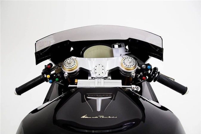 T12 Massimo - siêu moto tốt nhất thế giới giá 1 triệu USD 221