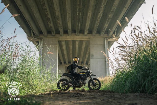 Ngắm nữ biker Sài Gòn cực cá tính bên Ducati Scrambler Full Throttle ảnh 15