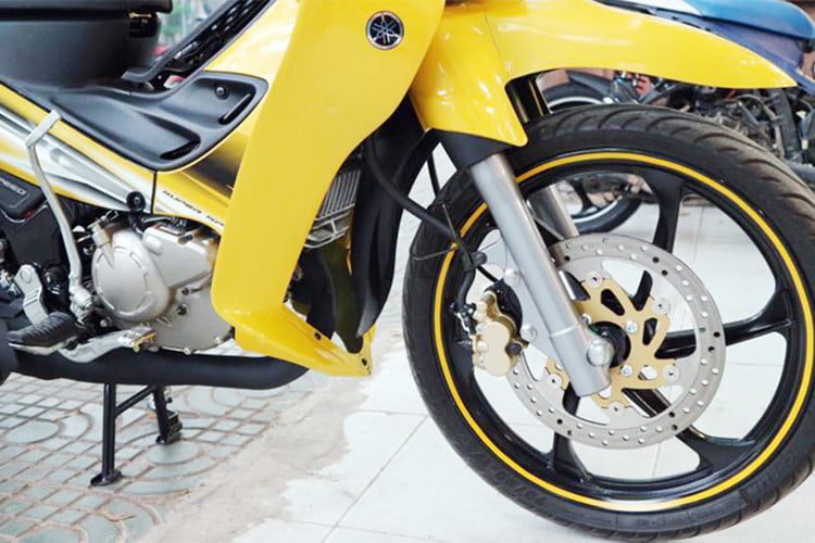 Vì sao Yamaha 125ZR có giá khủng 400 triệu tại Sài Gòn? 178