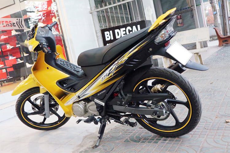Vì sao Yamaha 125ZR có giá khủng 400 triệu tại Sài Gòn? 190