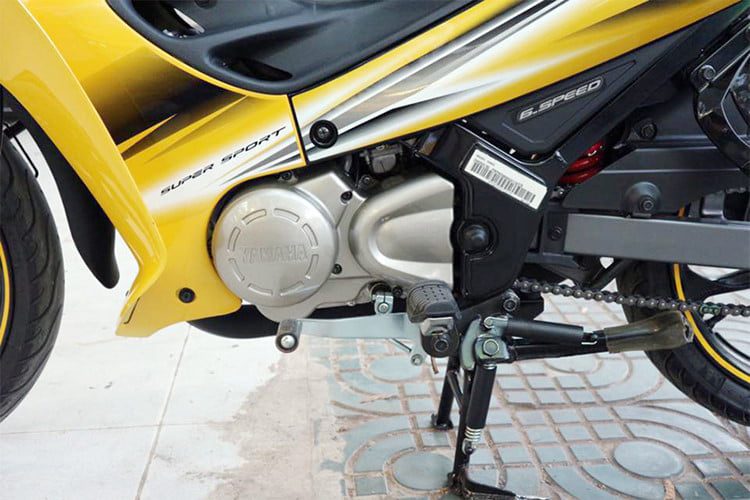 Vì sao Yamaha 125ZR có giá khủng 400 triệu tại Sài Gòn? 186