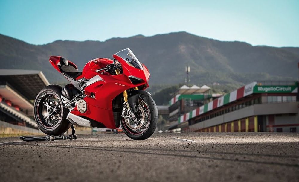 Điểm danh 10 mẫu Sport bike động cơ V4 vượt trội của Ducati 184