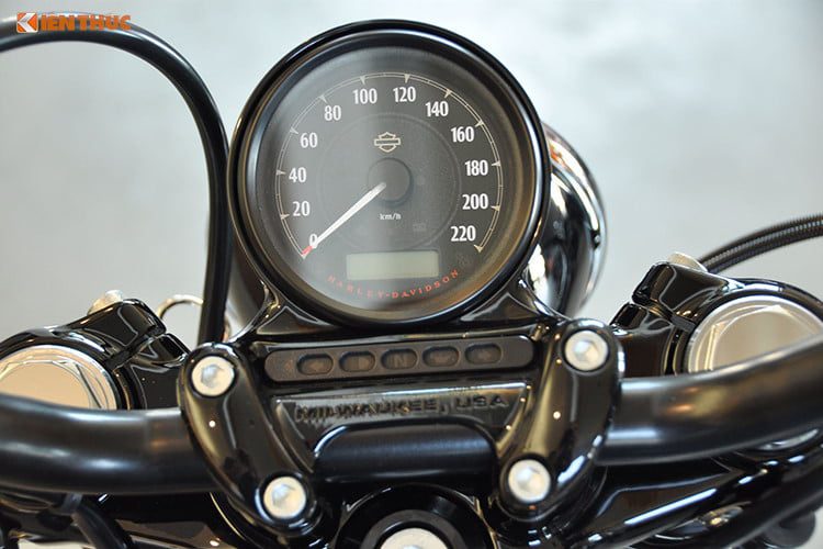 Siêu môtô Harley Davidson Forty Eight 115th định giá 639 triệu đồng 184