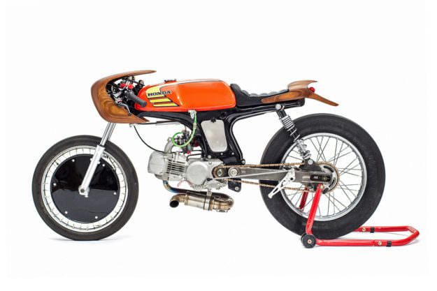 Honda 67 độ Cafe Racer siêu độc lạ với nhiều đồ chơi bằng gỗ