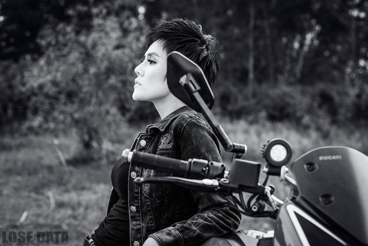 Chan dai Viet do dang "sieu ngau" ben moto Ducati Hypermotard-Hinh-7