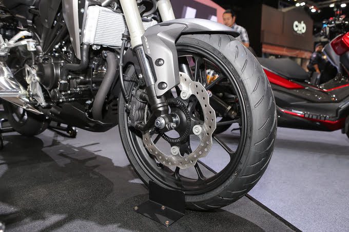 Chiếc nake bike Honda CB300R 2018 giá từ 4.800 USD tại Thái Lan 188