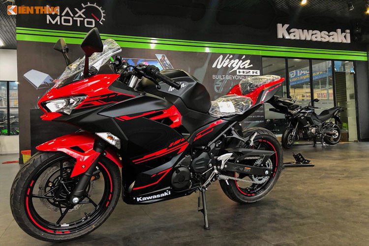 Kawasaki Ninja 250 ABS 2018 về Việt Nam với giá bán 133 triệu đồng 126