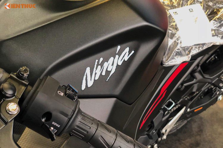 Kawasaki Ninja 250 ABS 2018 về Việt Nam với giá bán 133 triệu đồng 134