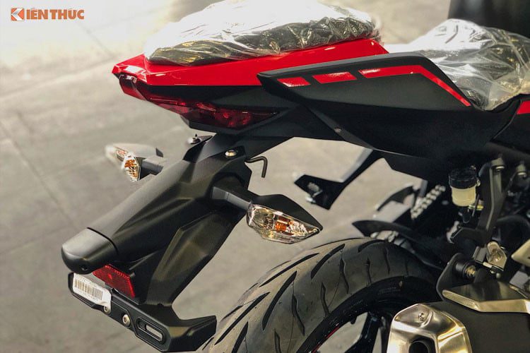 Kawasaki Ninja 250 ABS 2018 về Việt Nam với giá bán 133 triệu đồng 136