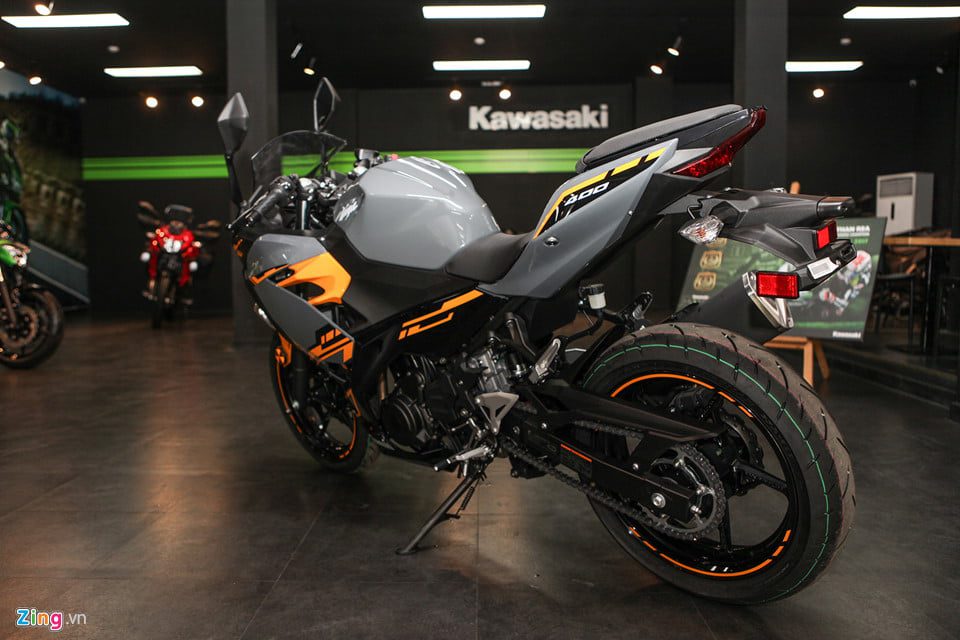 Kawasaki Ninja 400 ABS 2018 chính thức bán ra thị trường, cạnh tranh cùng Yamaha R3 130