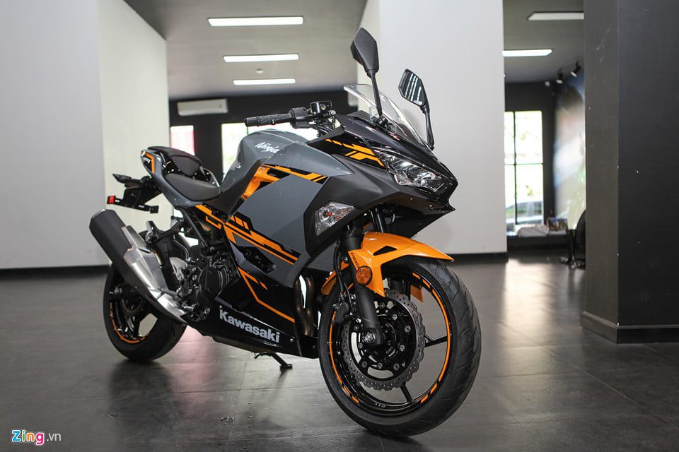 Kawasaki Ninja 400 ABS 2018 chính thức bán ra thị trường, cạnh tranh cùng Yamaha R3 134