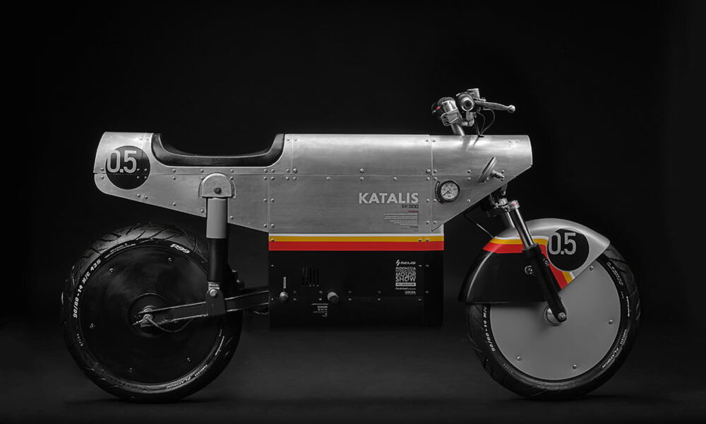 KATALIS EV.500 - mẫu xe điện lấy cảm hứng từ máy bay chiến đấu trong thế chiến II 136
