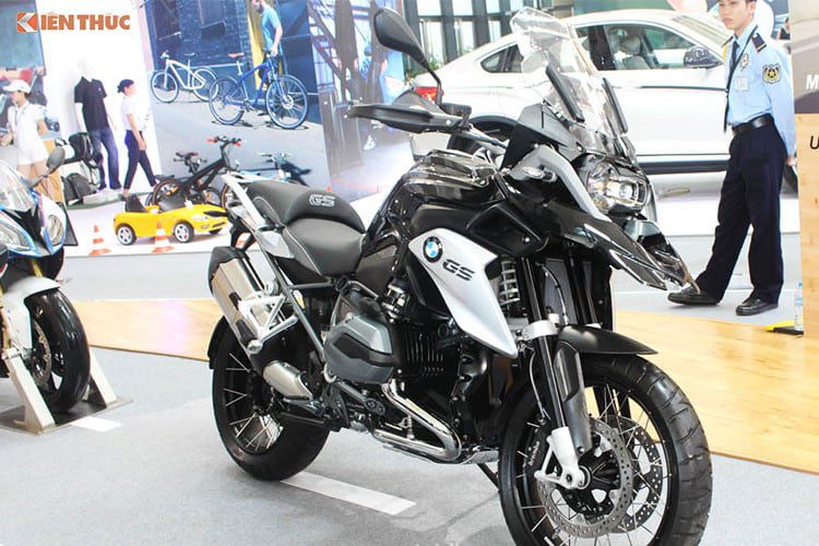 Xe môtô phân khối lớn của BMW đồng loạt giảm giá nhằm cạnh tranh với Honda 136