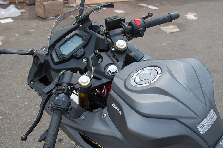 Chi tiết môtô GPX Demon có giá bán 64 triệu đồng tại Việt Nam 132