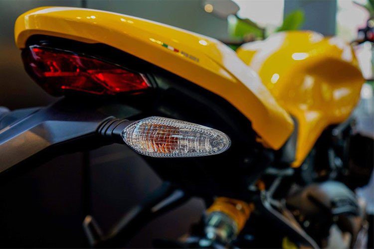 Ducati Monster 821 2018 mới giá 400 triệu đồng đã về Sài Gòn 140