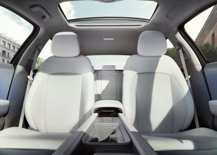 Hyundai Ioniq 6 có thiết kế nội thất rộng rãi